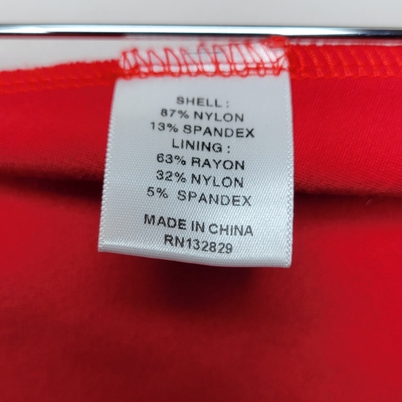 Lovers + Friends Cubales Red Lace Midi Dress Size Small Romantic & Chic - Picture 12 of 12